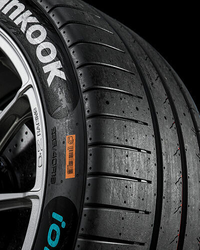 Hankook Formula E 2023 255 40 ZR18 3D model view 3